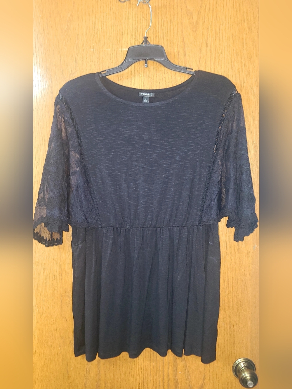 Knit Crew Neck Lace Dolman Sleeve Babydoll Top.
